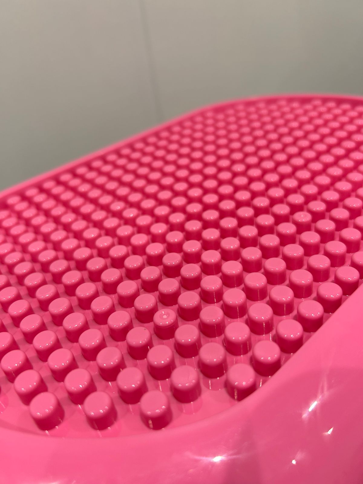 pink rolling building blocks bin with 300 large bricks